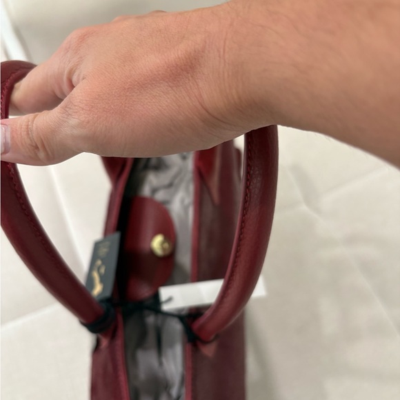 RARE NWT Claudia Firenze Italian leather Red Handbag - Picture 6 of 6